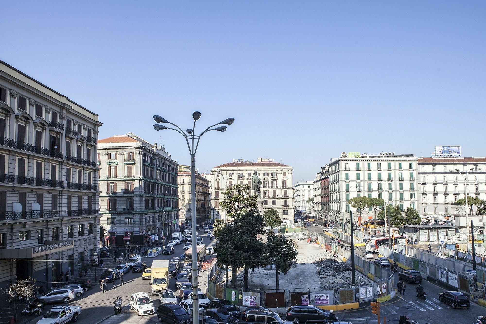 לינה וארוחת בוקר Napoli Garibaldi Square מראה חיצוני תמונה